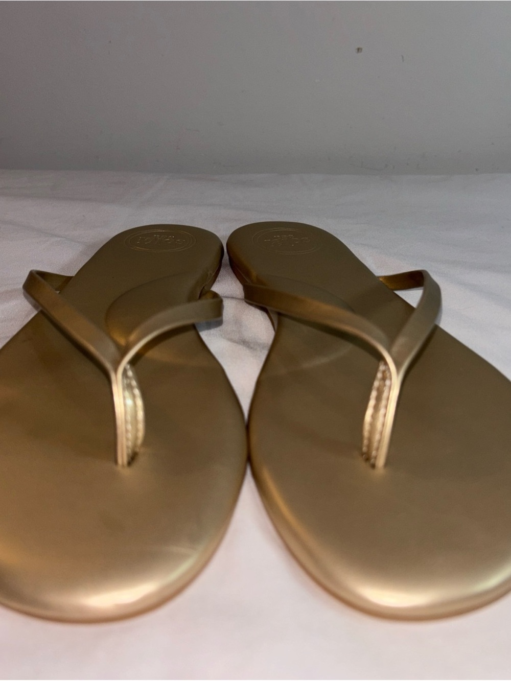 Gold Women's Flip Flop Sandals - Classic Metallic Thong. 7/27 - Picture 3 of 10